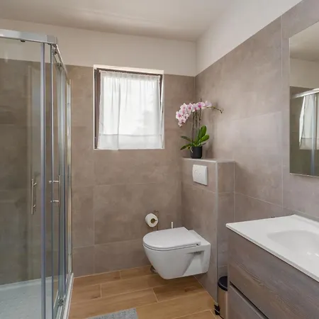 Luka Premium Porec